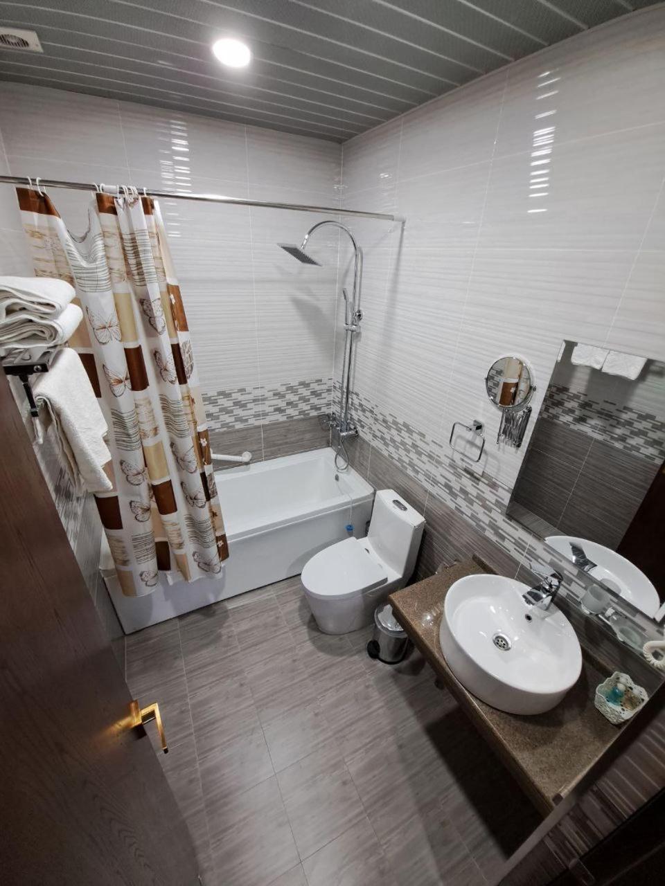 Caravan Plaza Inn Boutique Бухара Экстерьер фото