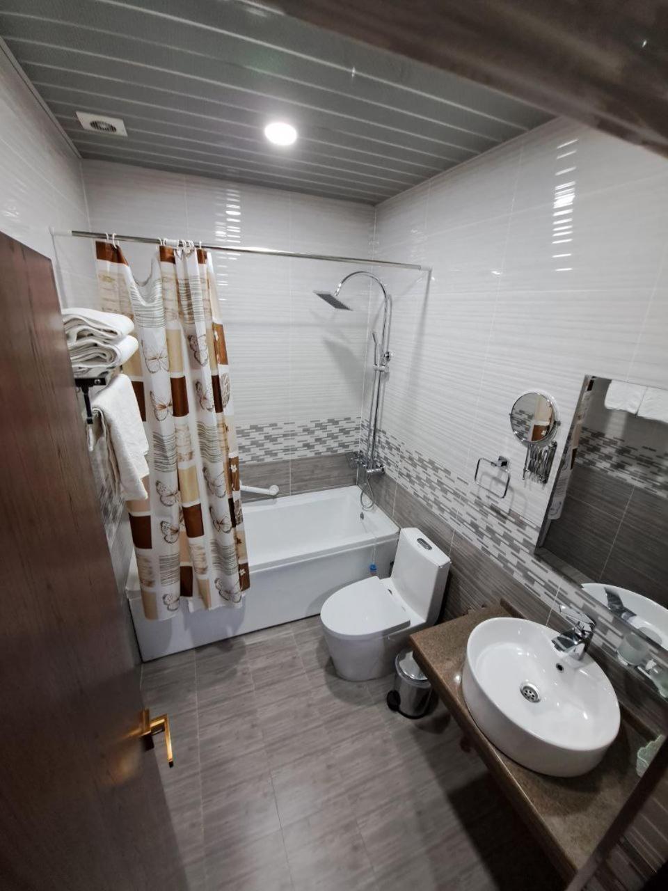 Caravan Plaza Inn Boutique Бухара Экстерьер фото
